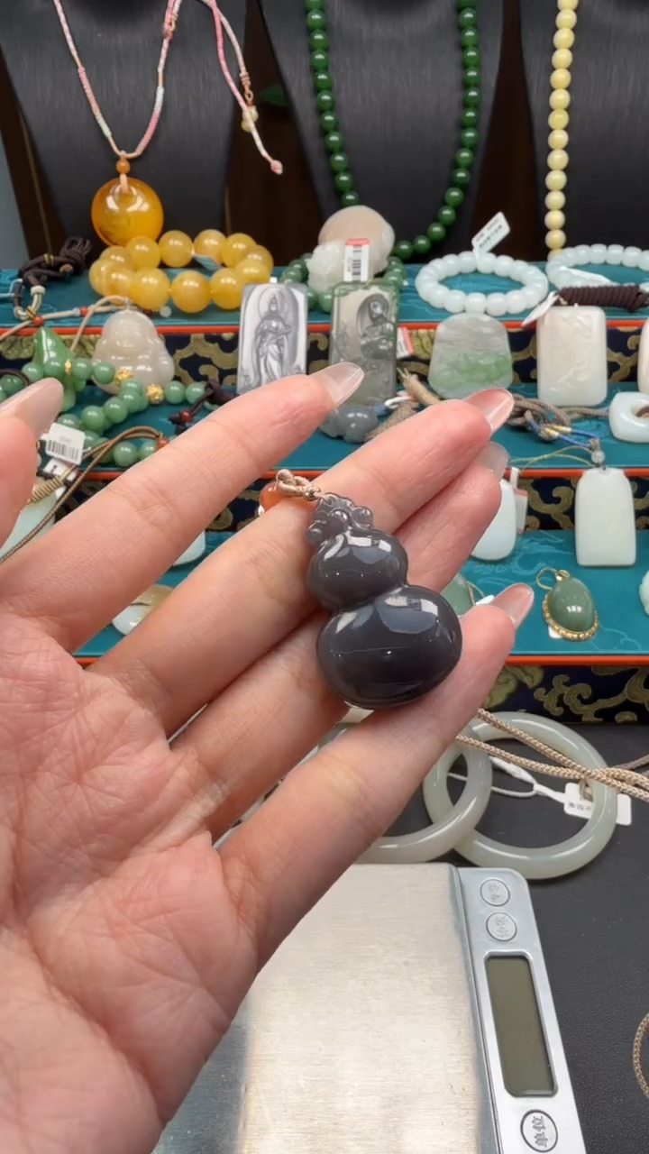 和田玉未镶嵌颈饰h087吊坠多样性发其一