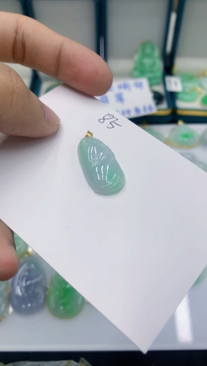 颈饰18K金镶嵌翡翠琴**欢1111111111