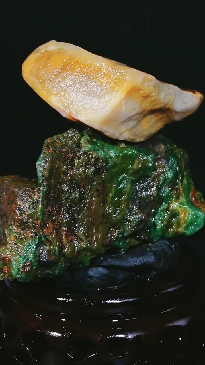 昌化石君*昌化鸡血石