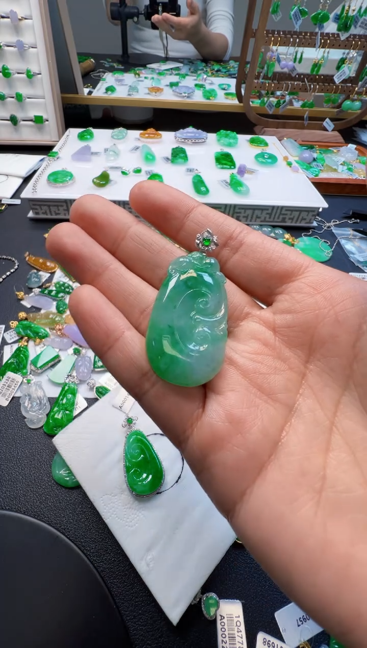 【闪购商品】定制翡翠18K金镶嵌6600元