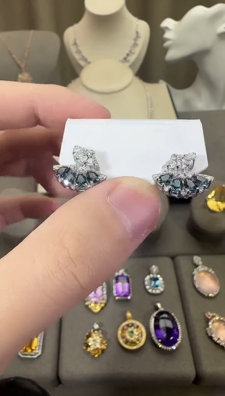 银S925镶嵌托帕石耳饰3*5mm耳钉伦敦蓝