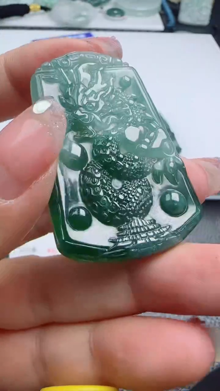 【闪购商品】翡翠颈饰未镶嵌1111111111