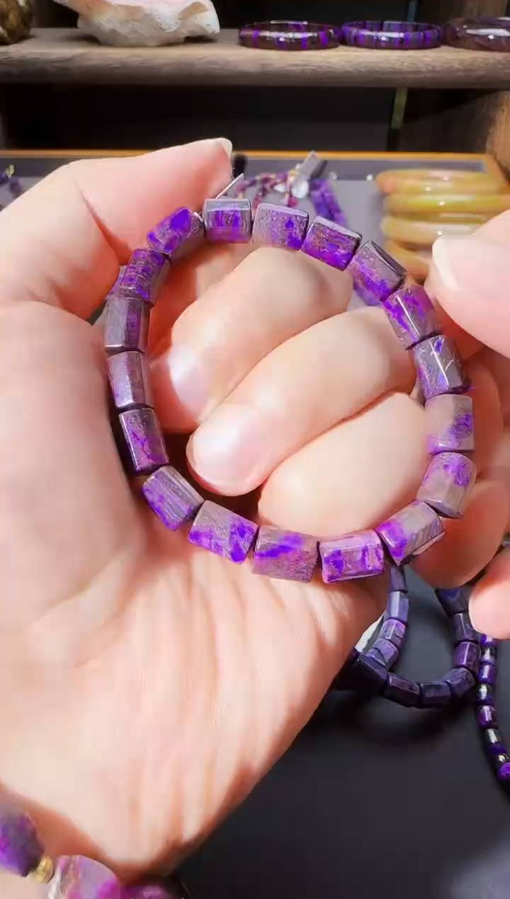 【闪购商品】苏纪石（舒俱来）丝绒料手串未镶嵌@多样性发其一