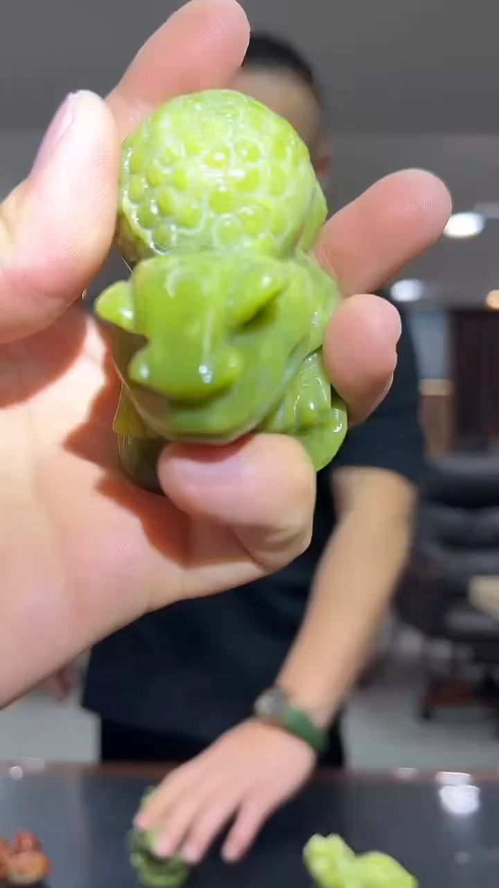 未镶嵌蛇纹石玉手把金蟾-多样性发货其中发一