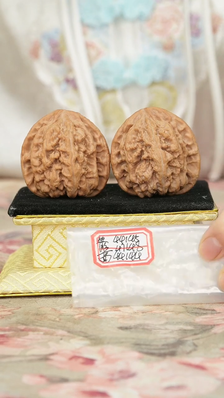 把件文玩核桃非嫁接大粗筋
