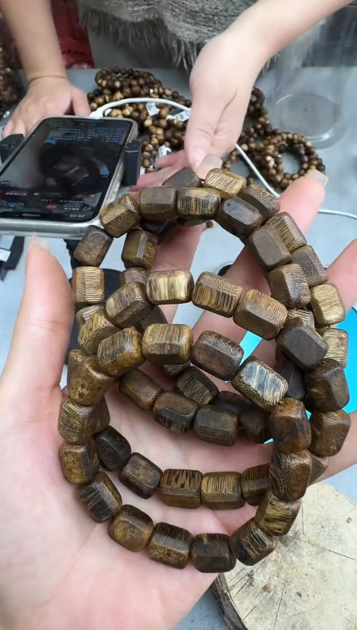 沉香手串0909海南白棋方桶珠单圈多样性发一