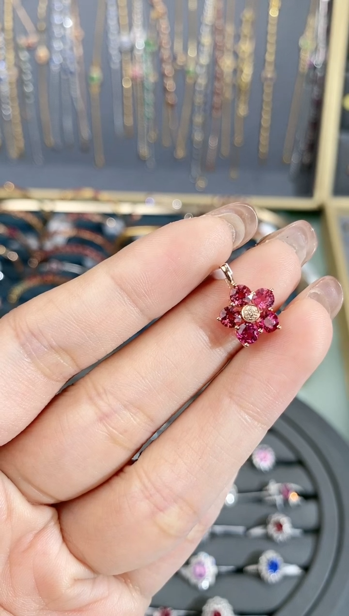 【闪购商品】碧玺颈饰18K金镶嵌吊坠