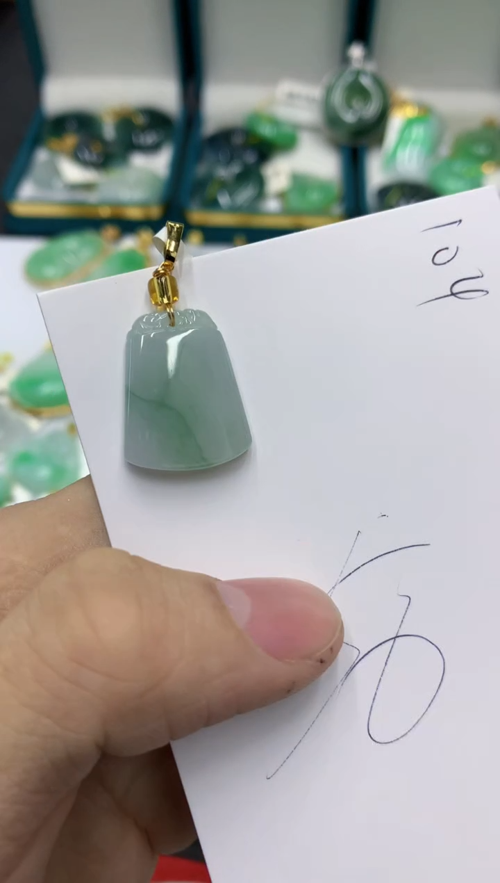 【闪购商品】翡翠颈饰未镶嵌11111111111