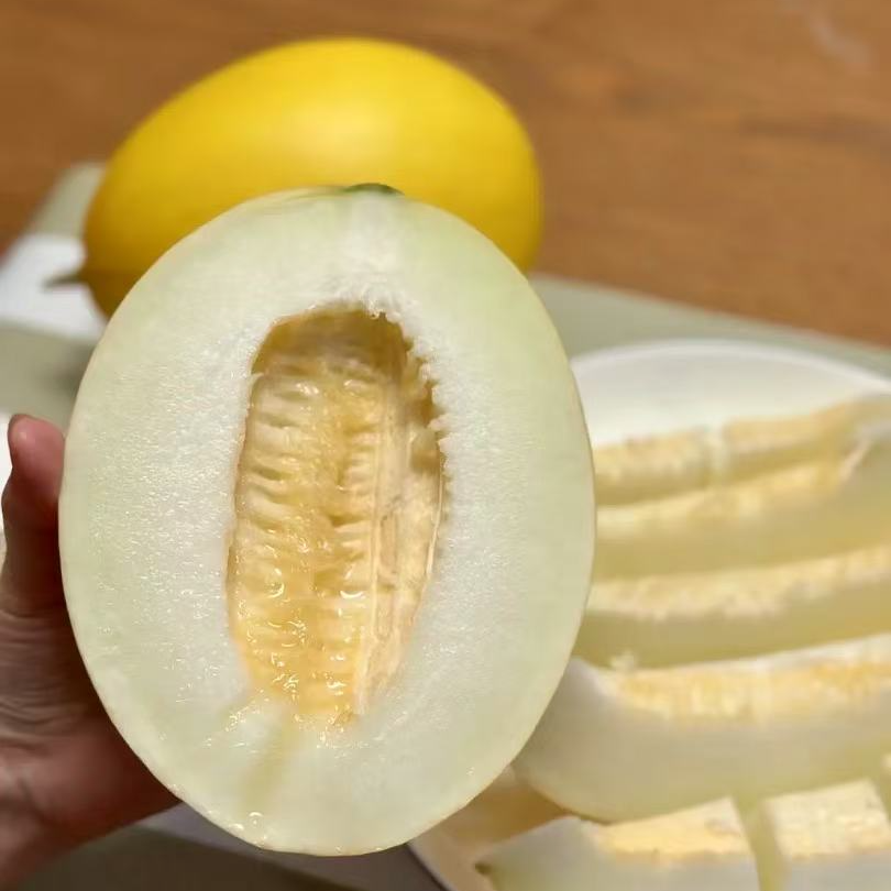 果切同城送【黄金美人蜜瓜】超甜皮薄约400g