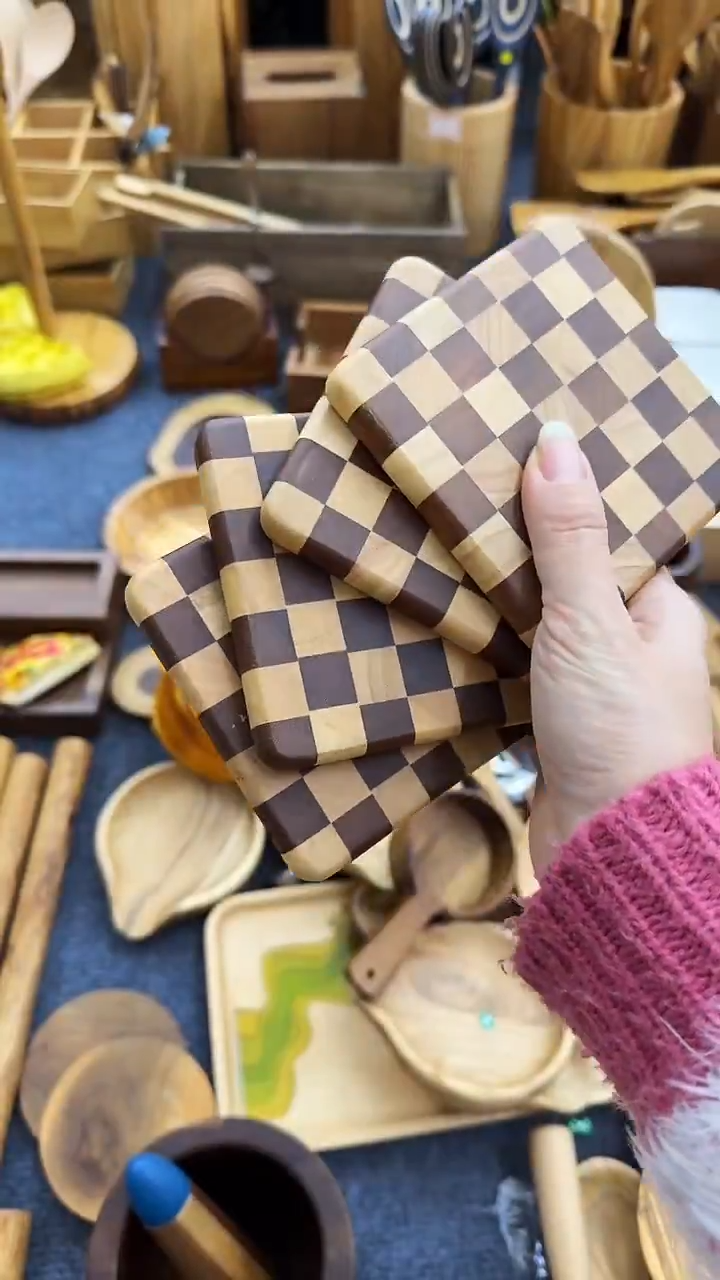 4片棋盘格垫不退不换