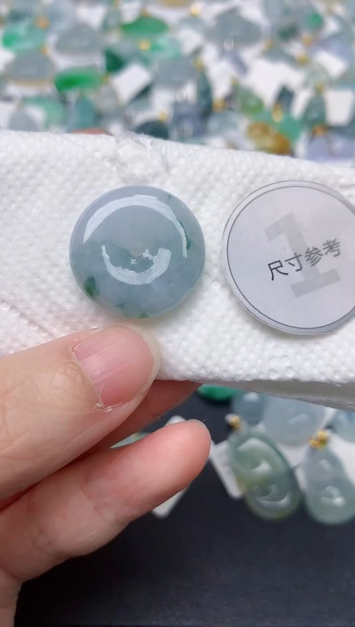 颈饰未镶嵌翡翠天然缅甸A货翡翠