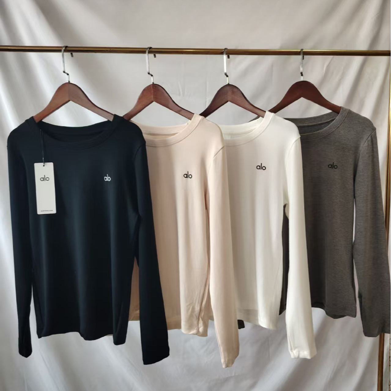 【阿蒙新款】女士纯色德绒圆领打底衫