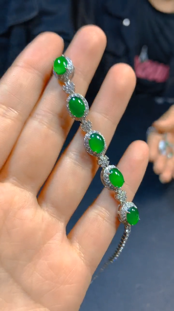 【闪购商品】翡翠手链未镶嵌0095537371多样性发一