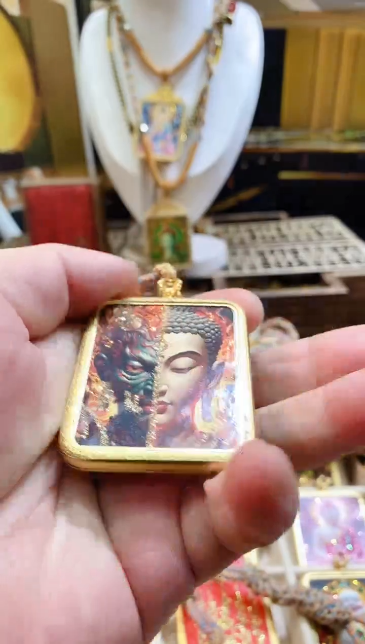 吊坠单面纯手绘-纯铜--彩金西藏唐卡-一念成佛