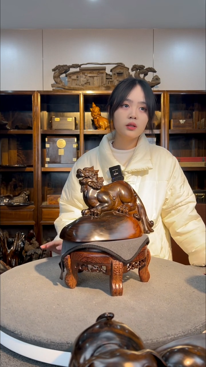 【闪购商品】金丝楠木雕瑞兽貔貅