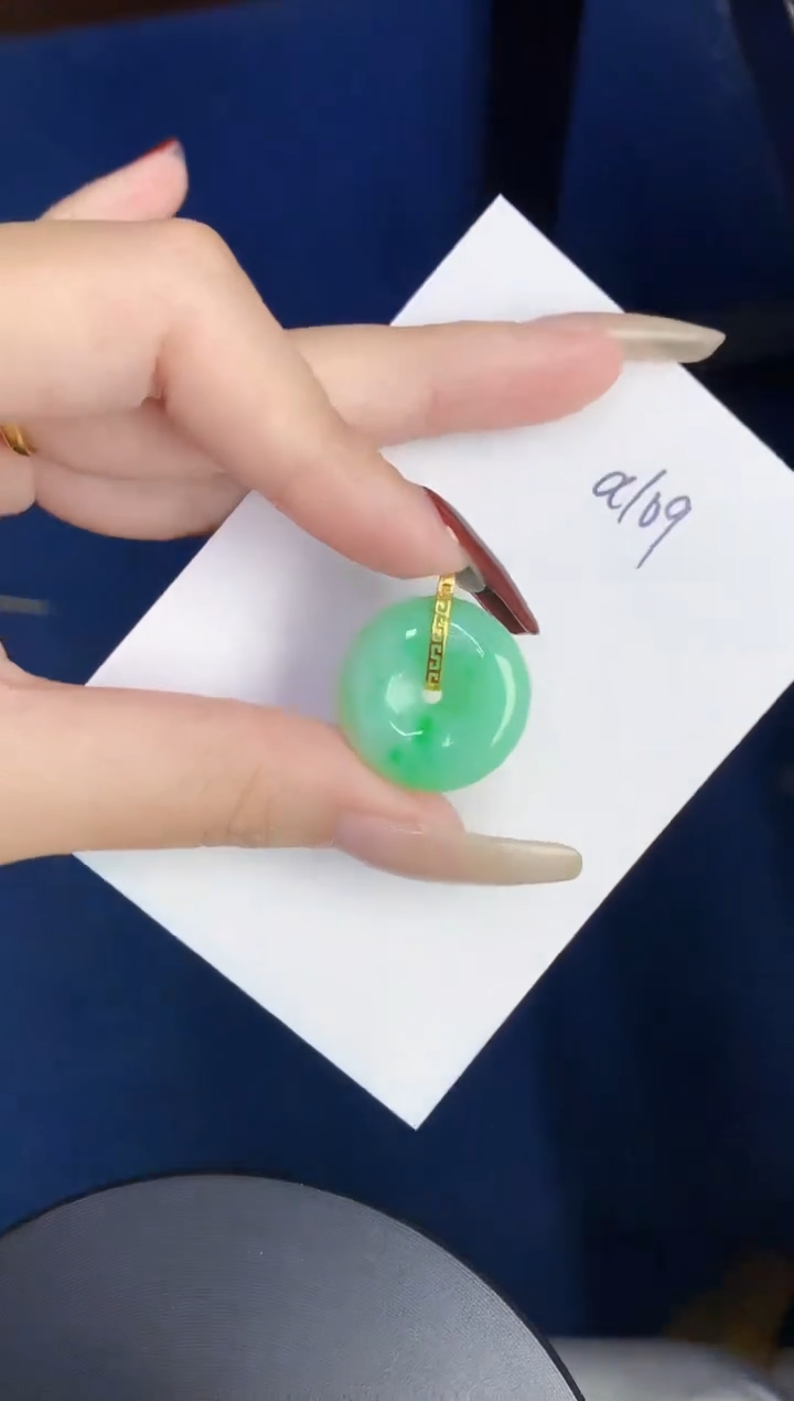 【闪购商品】翡翠颈饰18K金镶嵌0000000000