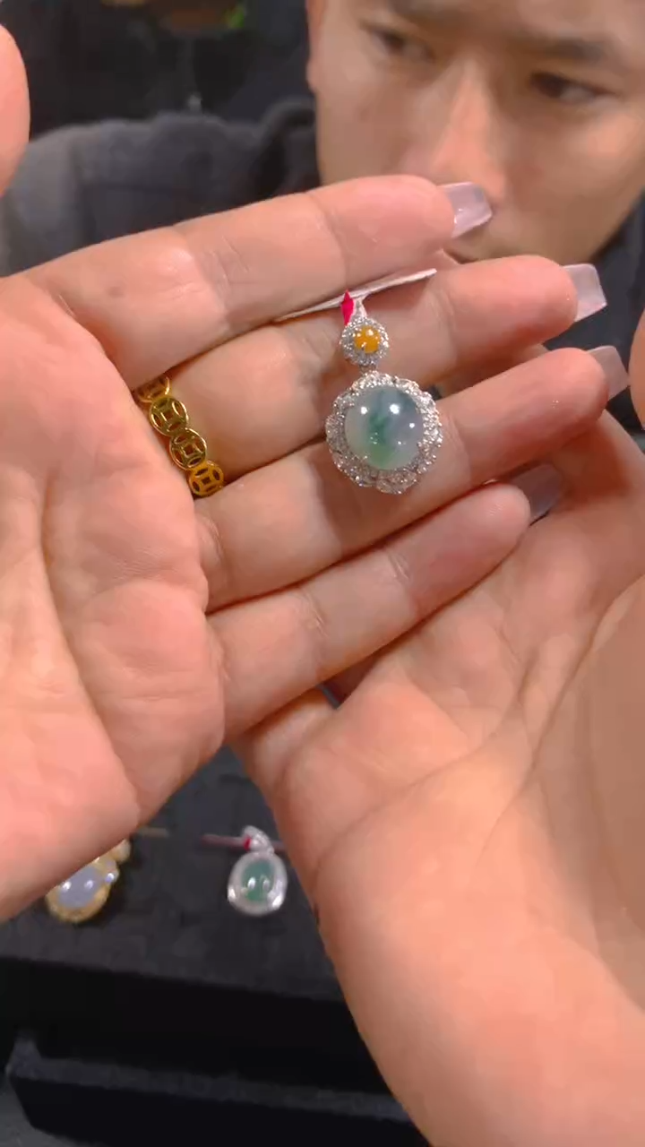 【闪购商品】翡翠吊坠(赠链)银S925镶嵌0564925690