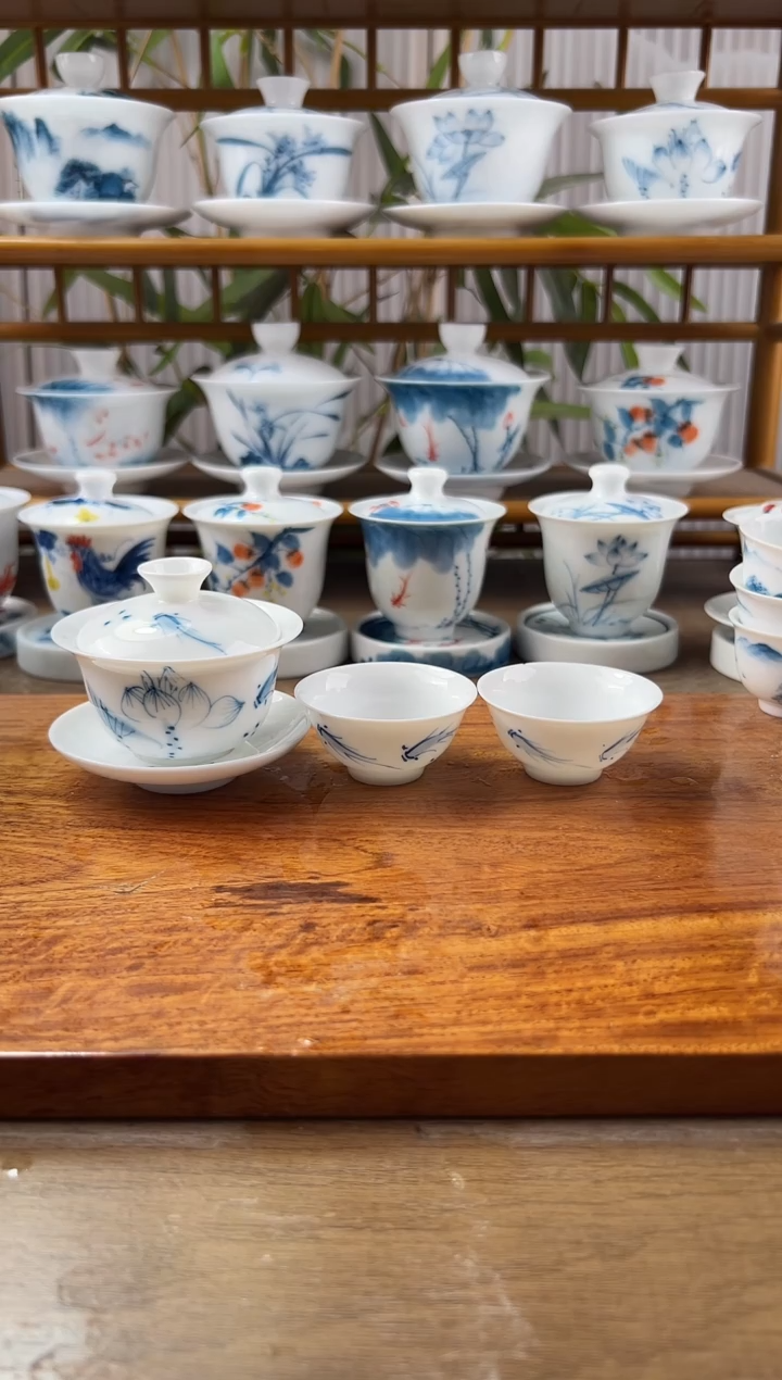 微瑕荷花鱼聚80ml三才盖碗+小玉兰杯2个