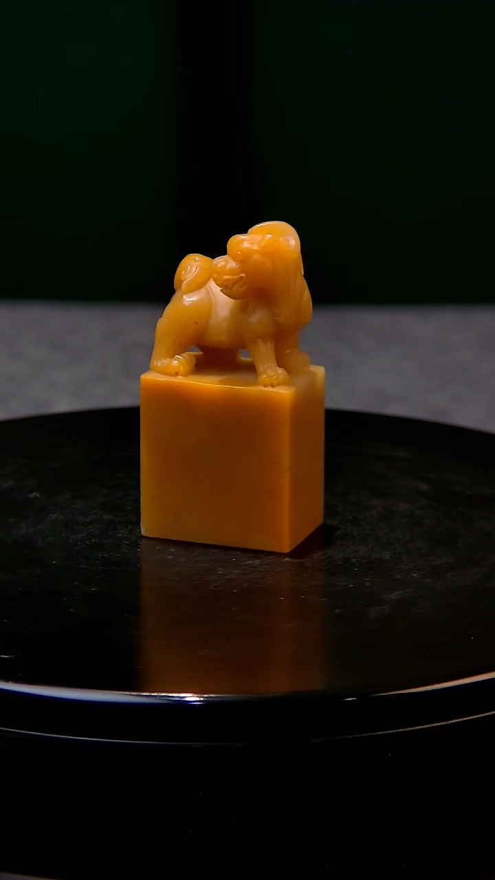 【闪购商品】田黄石麦芽黄瑞兽钮