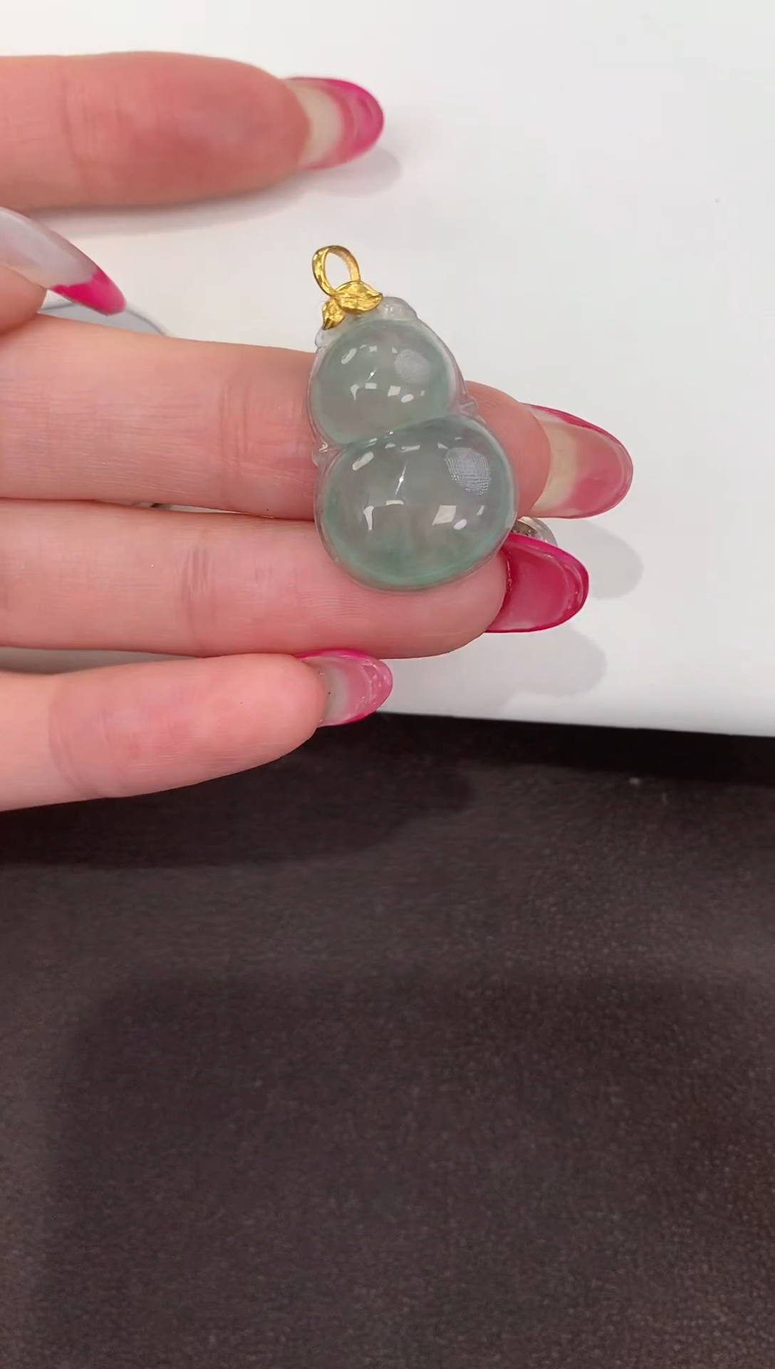 颈饰18K金镶嵌翡翠缅甸a货翡翠