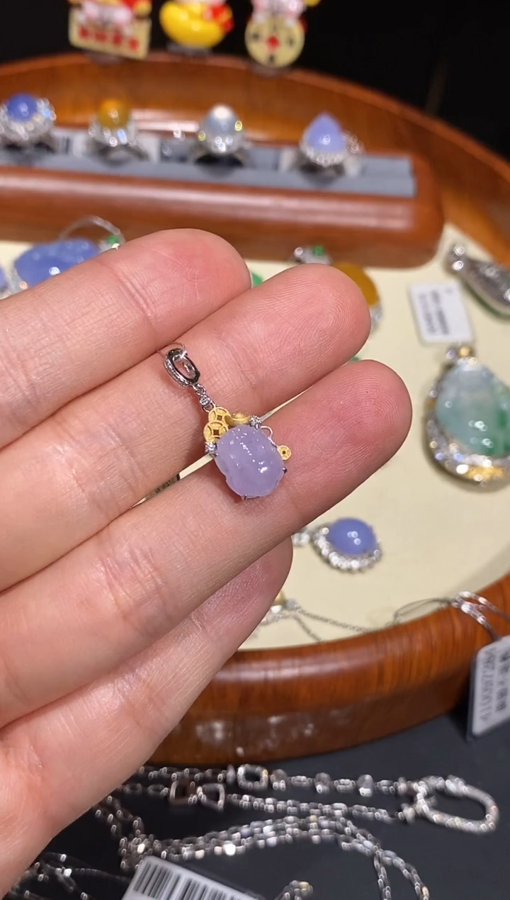 【闪购商品】翡翠吊坠(不含链)18K金镶嵌吊坠