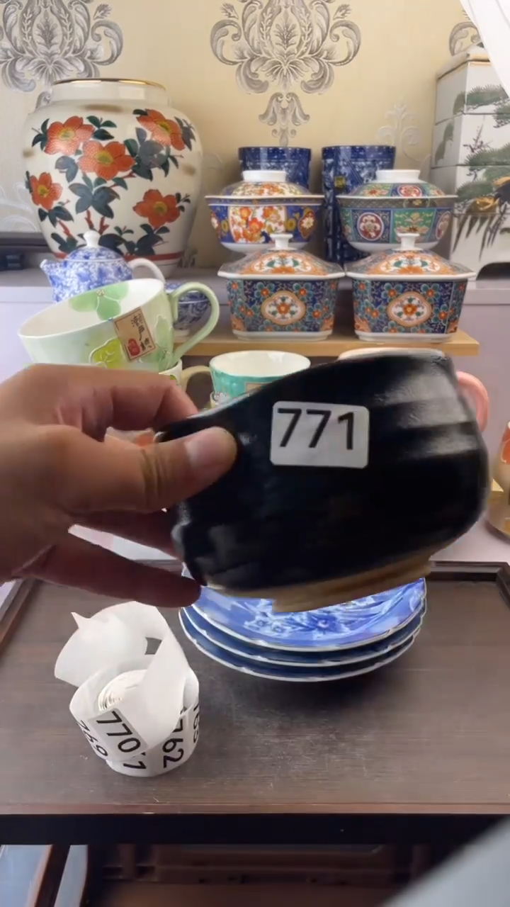 瓷片じ****f771满18元包邮谨慎参拍默认微瑕