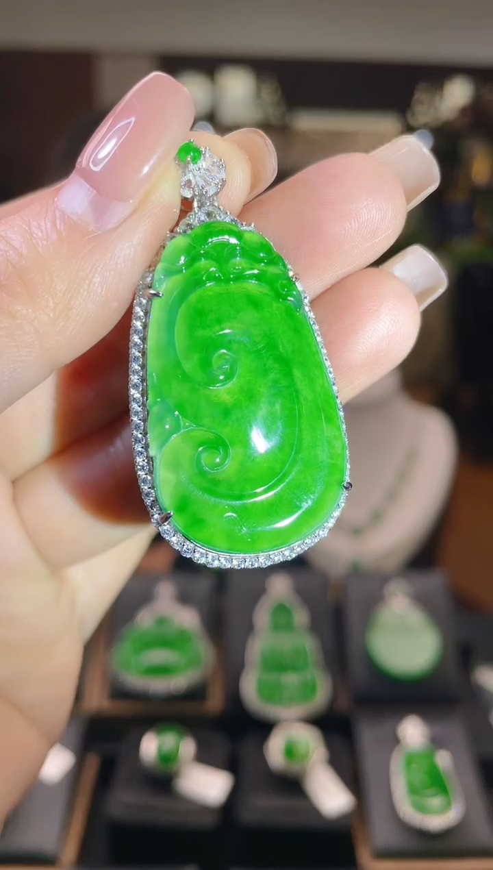 【闪购商品】翡翠吊坠(不含链)未镶嵌翡翠吊坠