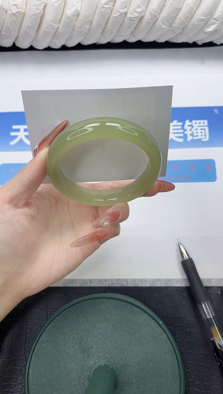 未镶嵌手镯石英质玉75-58