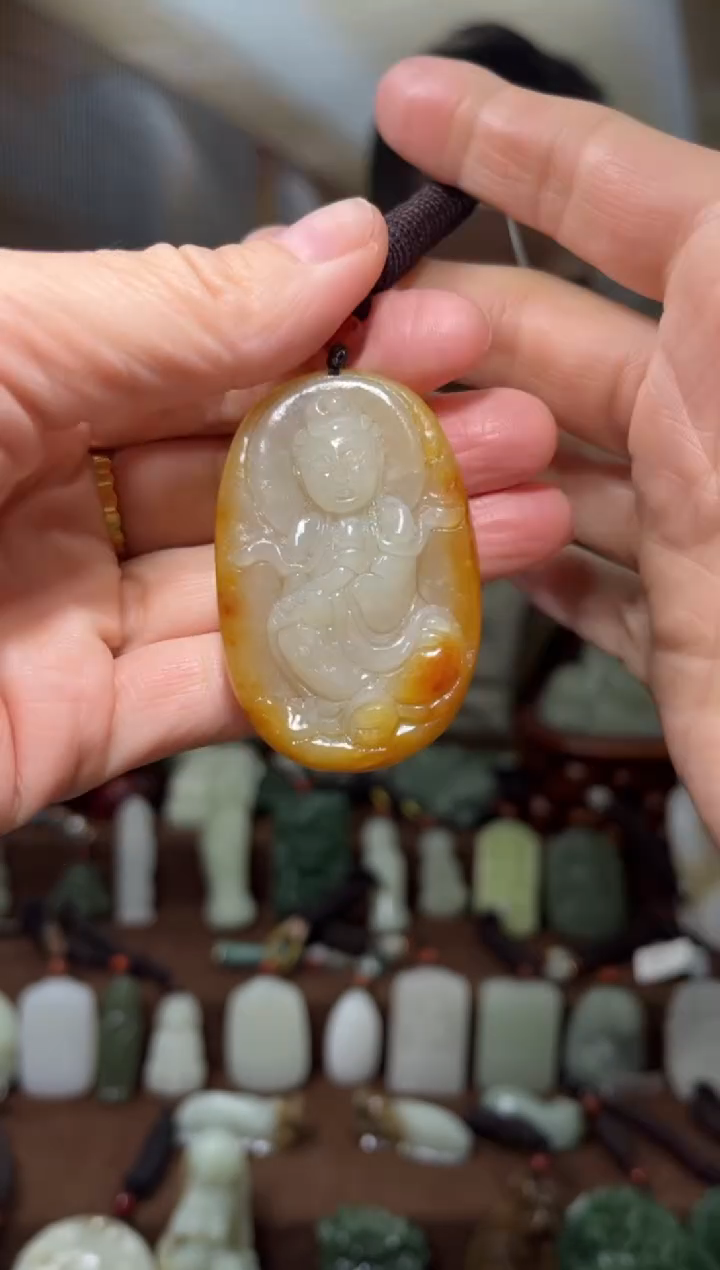 颈饰未镶嵌和田玉·