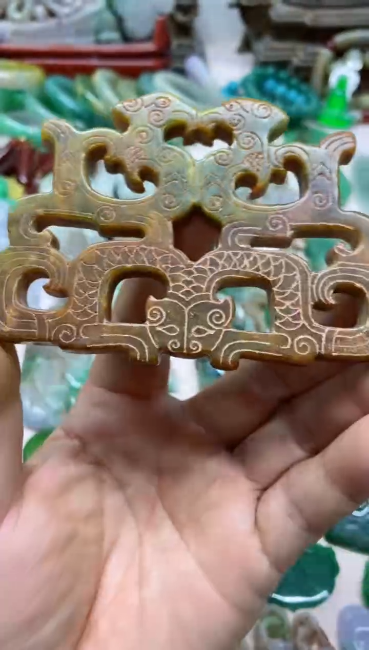 【闪购商品】65直播间的实时画面