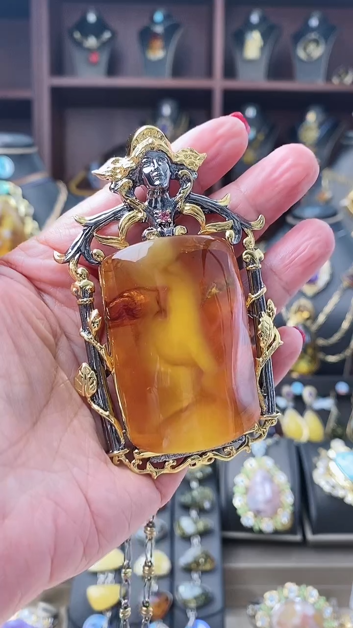 【闪购商品】琥珀颈饰银S925镶嵌吊坠