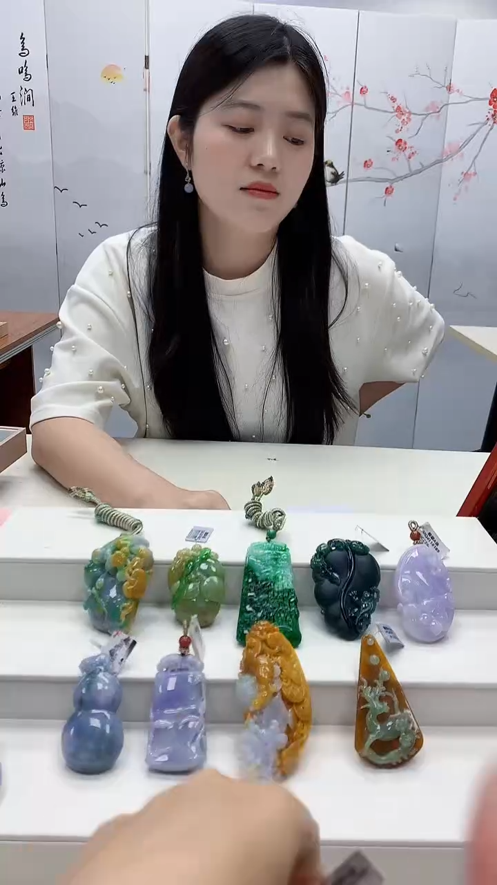 定制翡翠未镶嵌柠**.0405xx-毛货挂件33