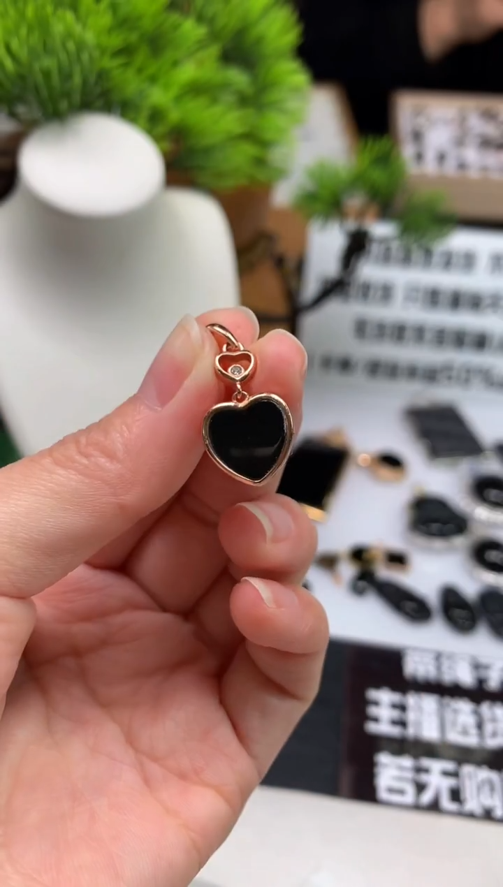 颈饰未镶嵌翡翠N****i---121251