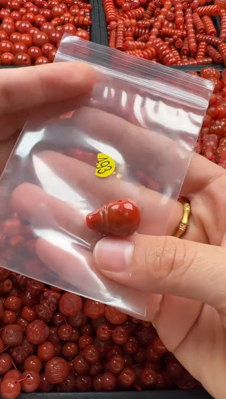 【闪购商品】南红玛瑙颈饰未镶嵌1