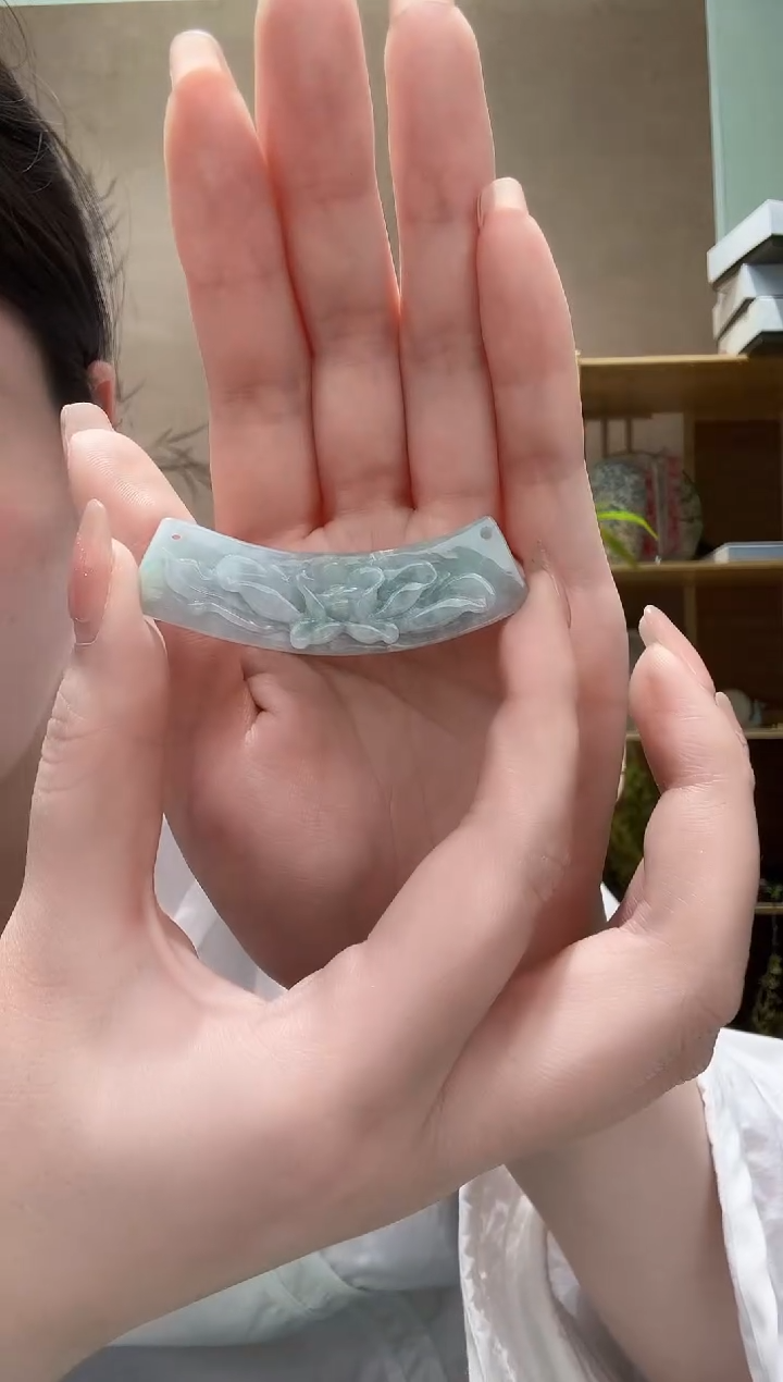 翡翠未镶嵌颈饰吊坠