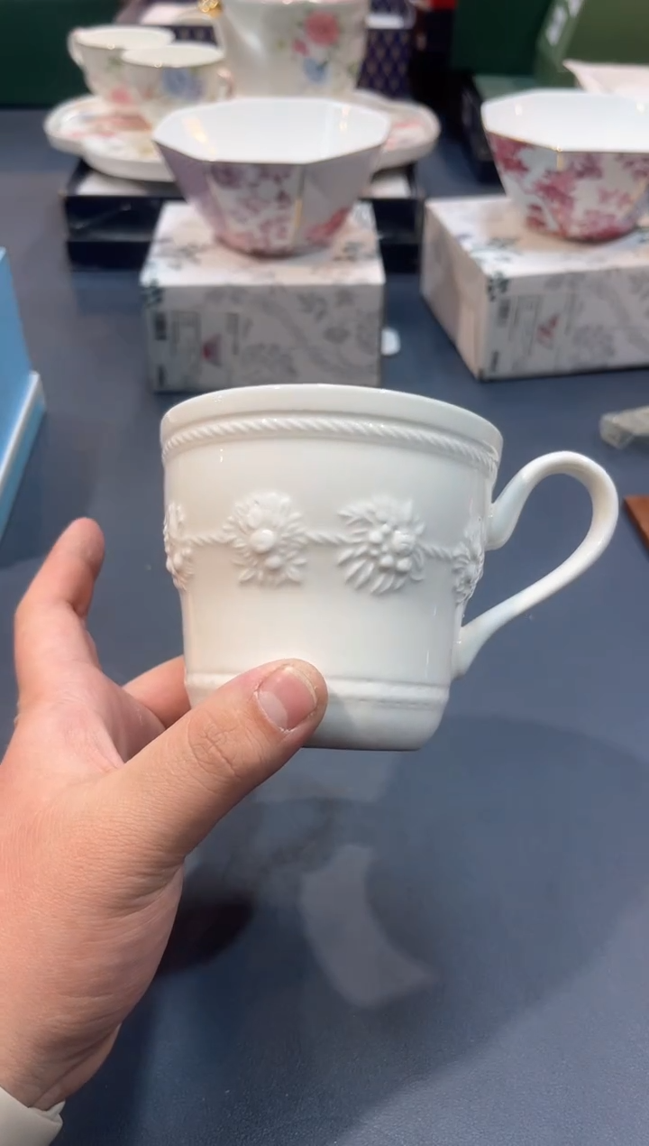 【闪购商品】碗C845全场正品，京东包邮