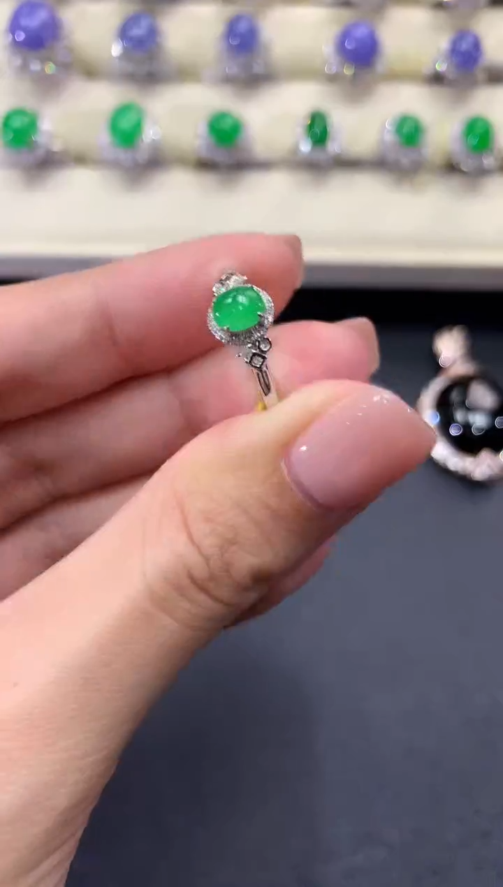 【闪购商品】翡翠戒指18K金镶嵌a6