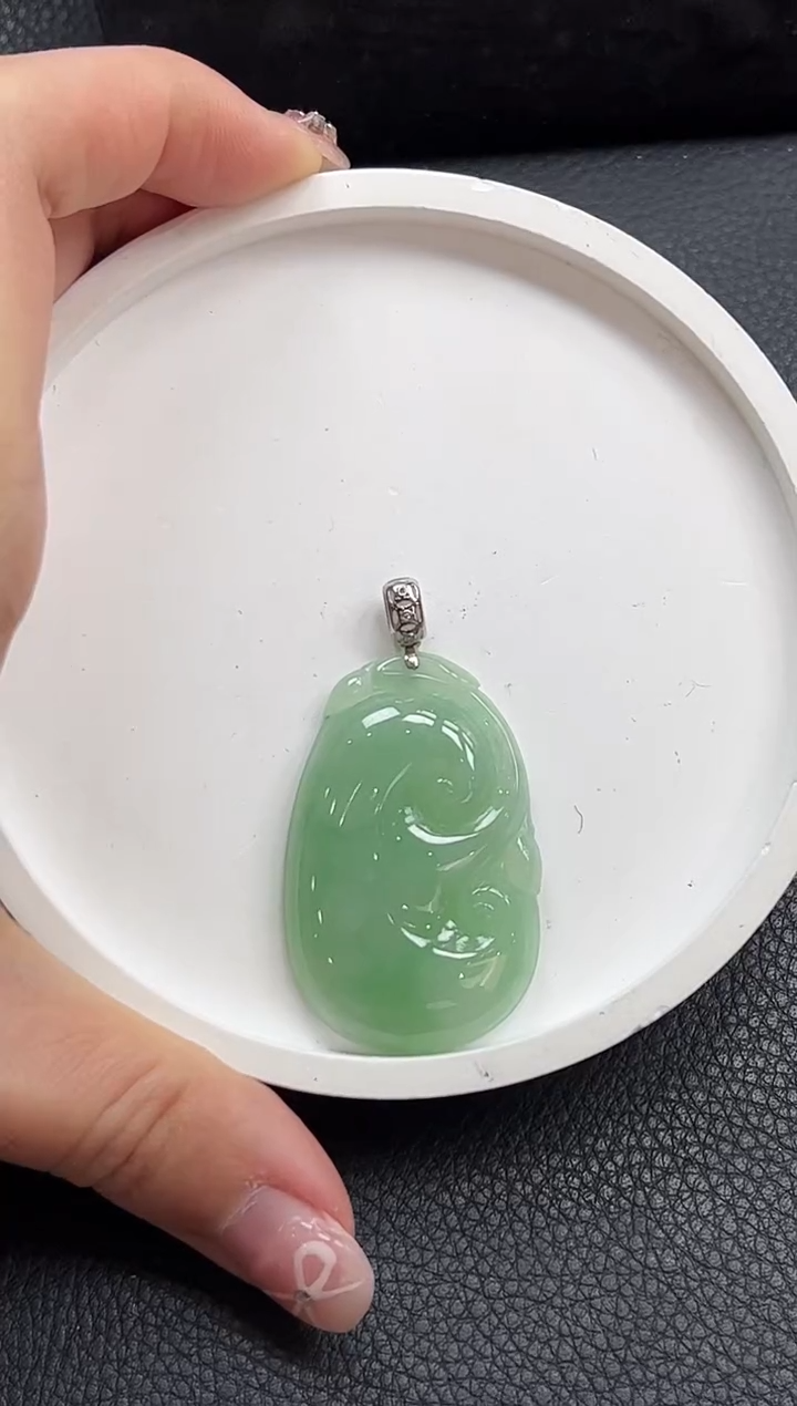 【闪购商品】翡翠颈饰18K金镶嵌如意