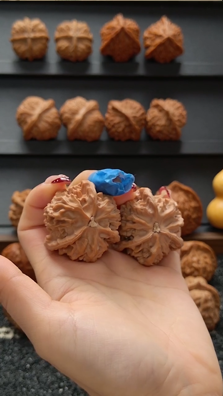 把件文玩核桃盘山三棱37+