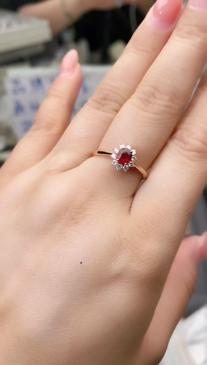 18K金镶嵌戒指红宝石--专柜--