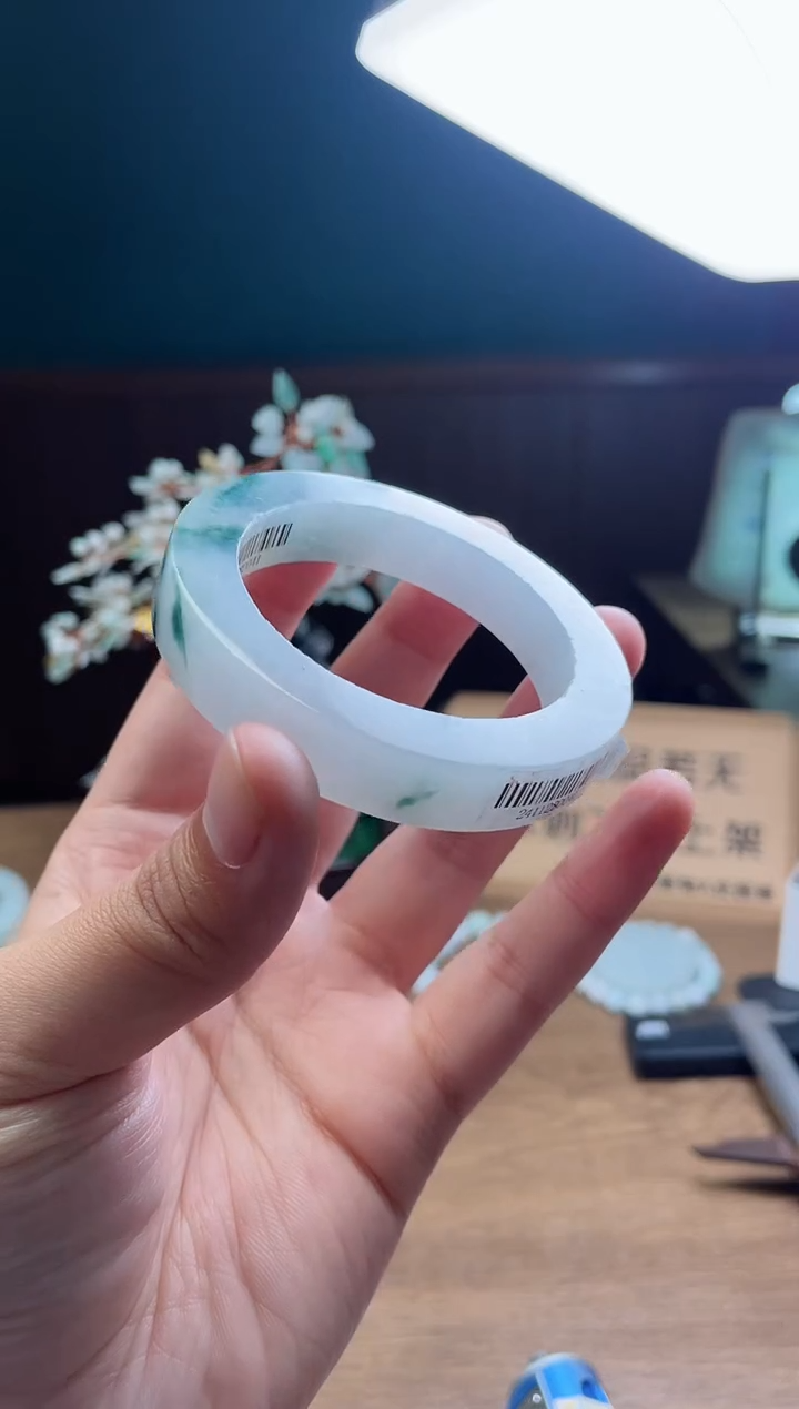 【闪购商品】定制翡翠手镯未镶嵌定制