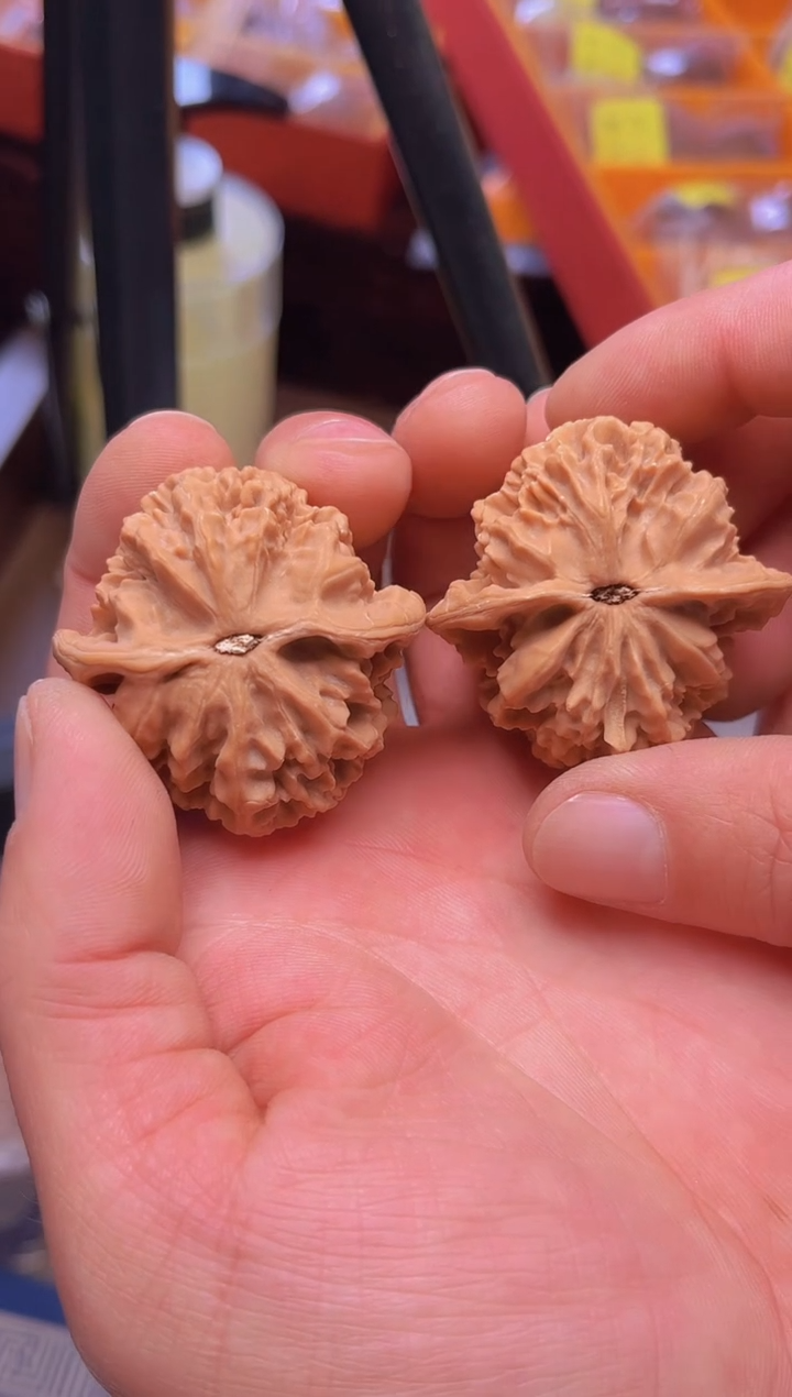 【闪购商品】文玩核桃把件44龙鳞纹