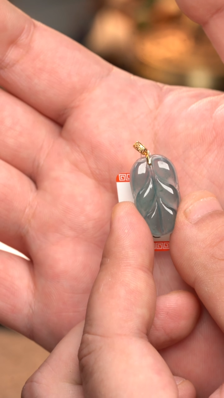 翡翠18K金镶嵌颈饰叶子18K吊坠