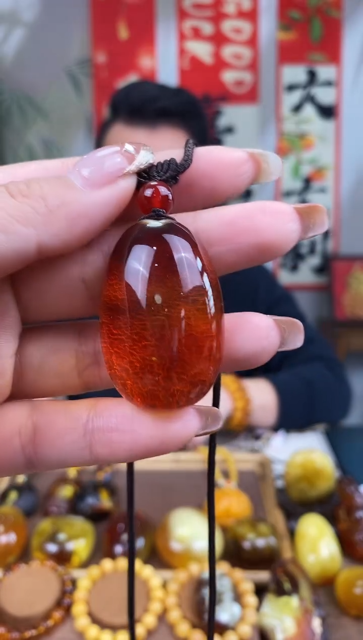 【闪购商品】琥珀裸石未镶嵌基地发货 一物一证 顺丰包邮