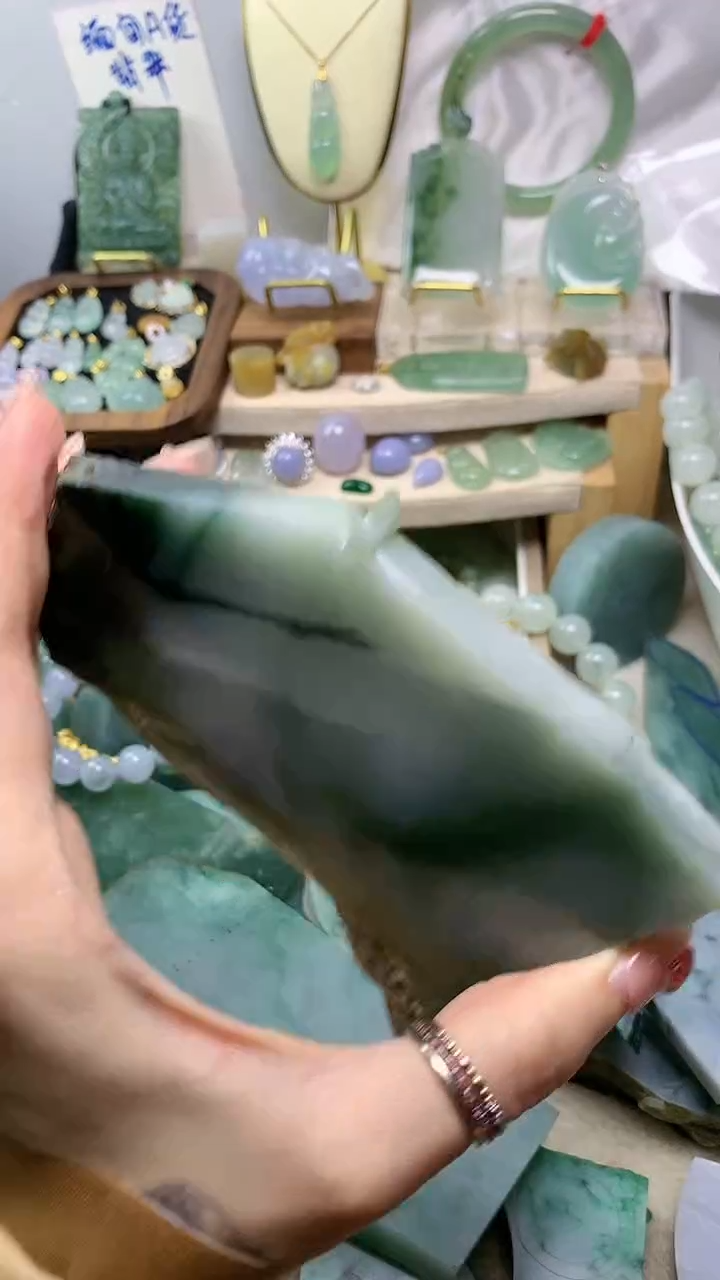 未镶嵌挂件翡翠缅甸A货翡翠,没有运费险,有纹有裂