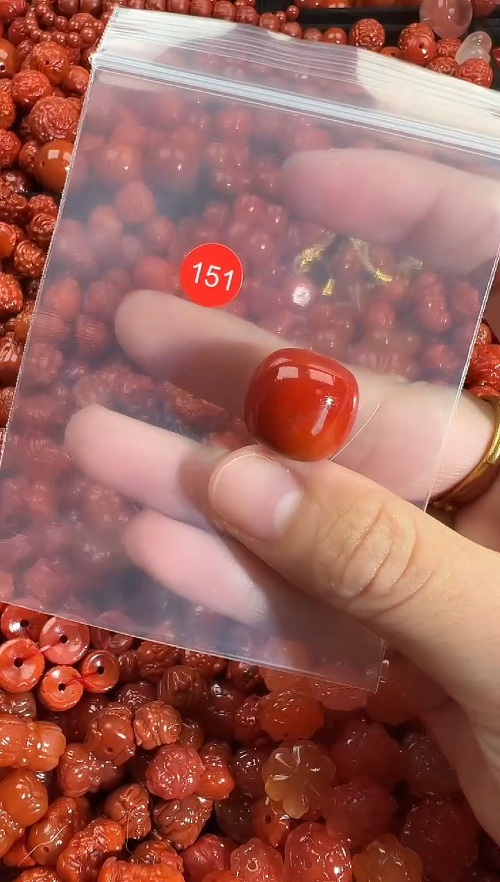 颈饰未镶嵌南红玛瑙1