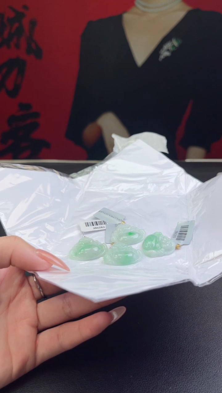 【闪购商品】翡翠颈饰18K金镶嵌边城刀客/386283/多样性发一