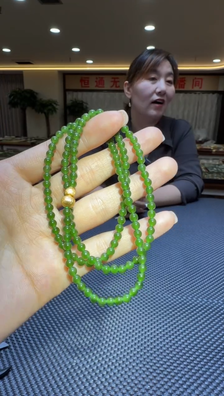 颈饰未镶嵌和田玉项链