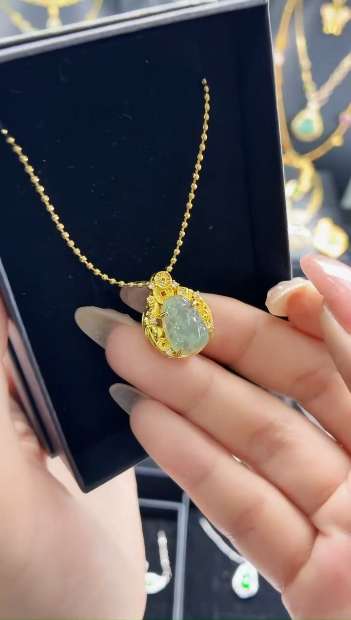 翡翠未镶嵌颈饰吊坠（不含链）