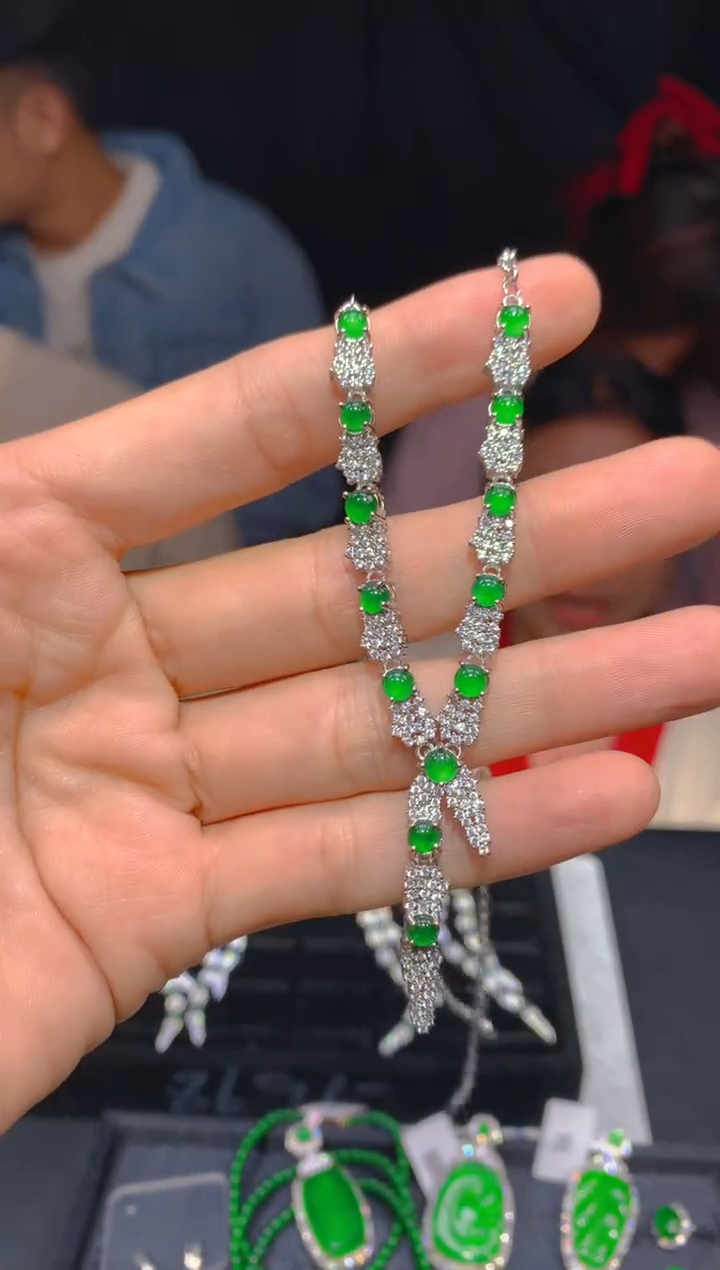 【闪购商品】定制翡翠未镶嵌140多样性发货（发其一）